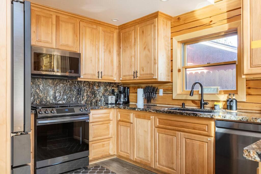 Modern Family Cabin Mins To Lake, Slopes & Hikes Big Bear City Exteriör bild