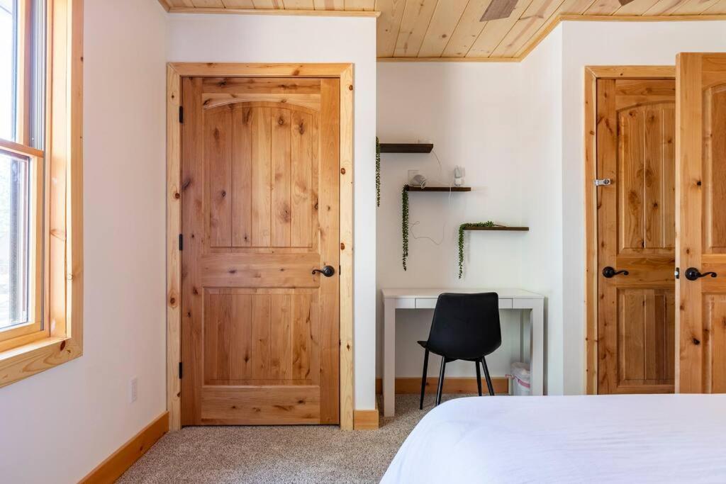 Modern Family Cabin Mins To Lake, Slopes & Hikes Big Bear City Exteriör bild