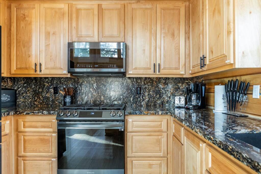 Modern Family Cabin Mins To Lake, Slopes & Hikes Big Bear City Exteriör bild